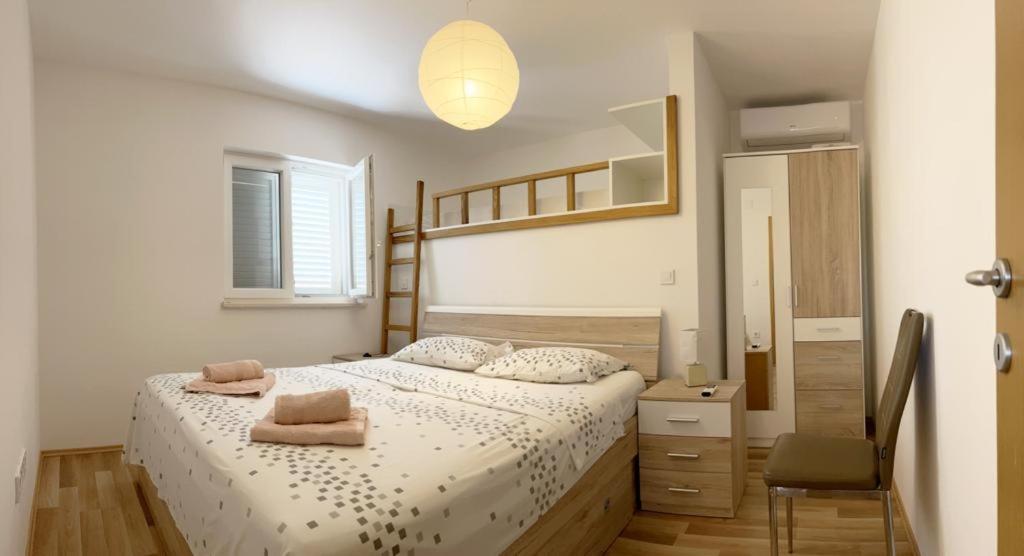 Apartments Juliet Orebic Bagian luar foto