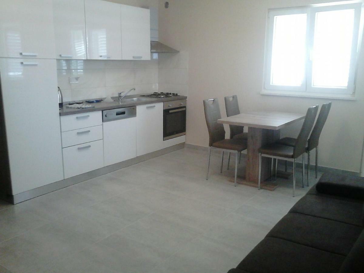 Apartments Juliet Orebic Bagian luar foto